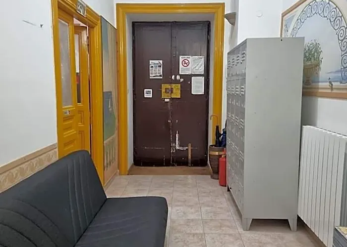 Хостел Sunshine Guest House Roma